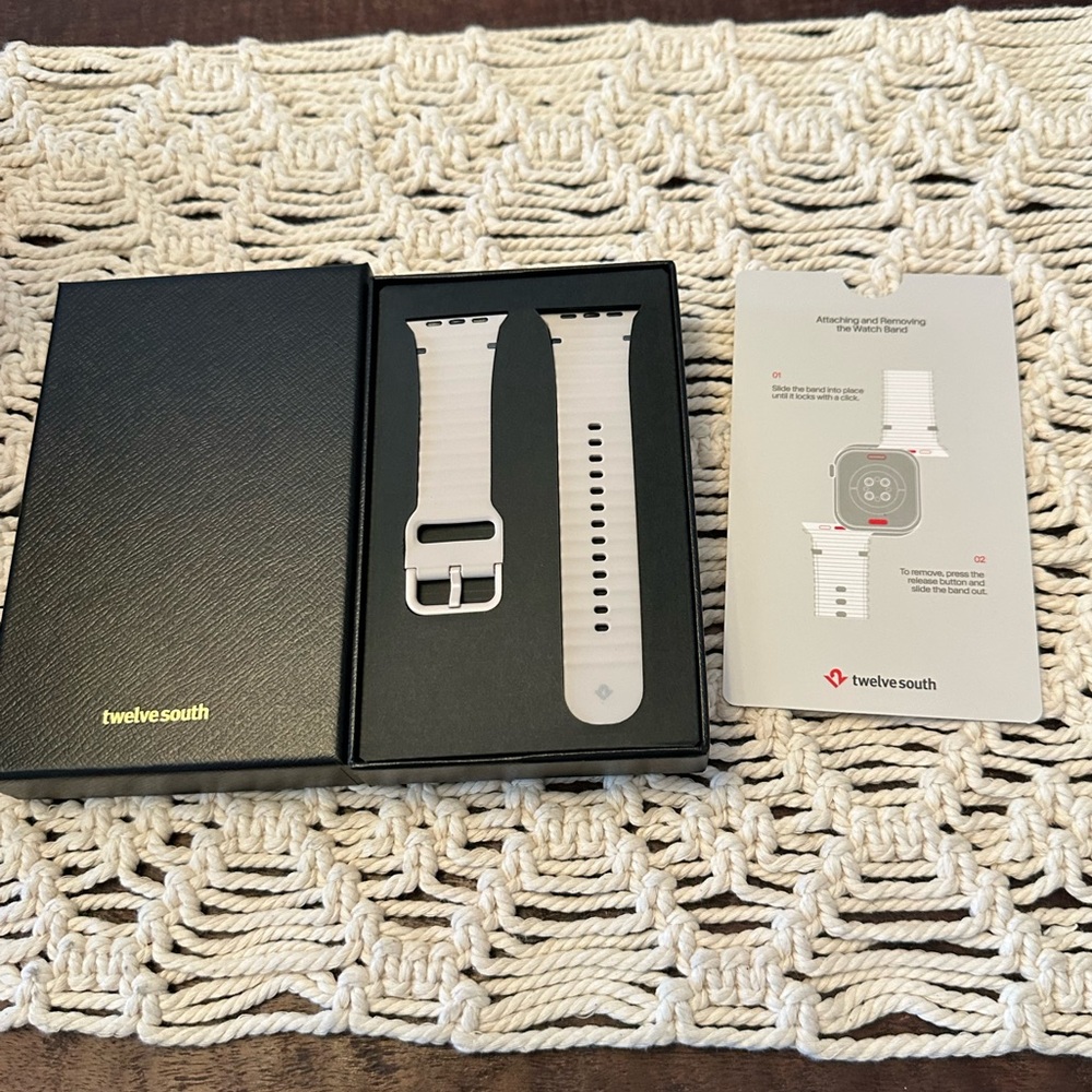 Twelve South Apple Watch Band In Dune - 44-49 mm - New In Box